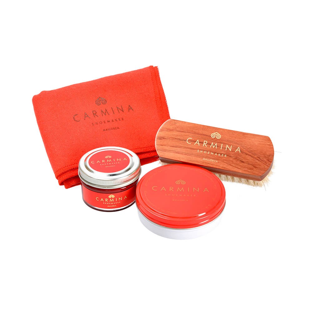ESSENTIAL SHOE CARE KIT RED