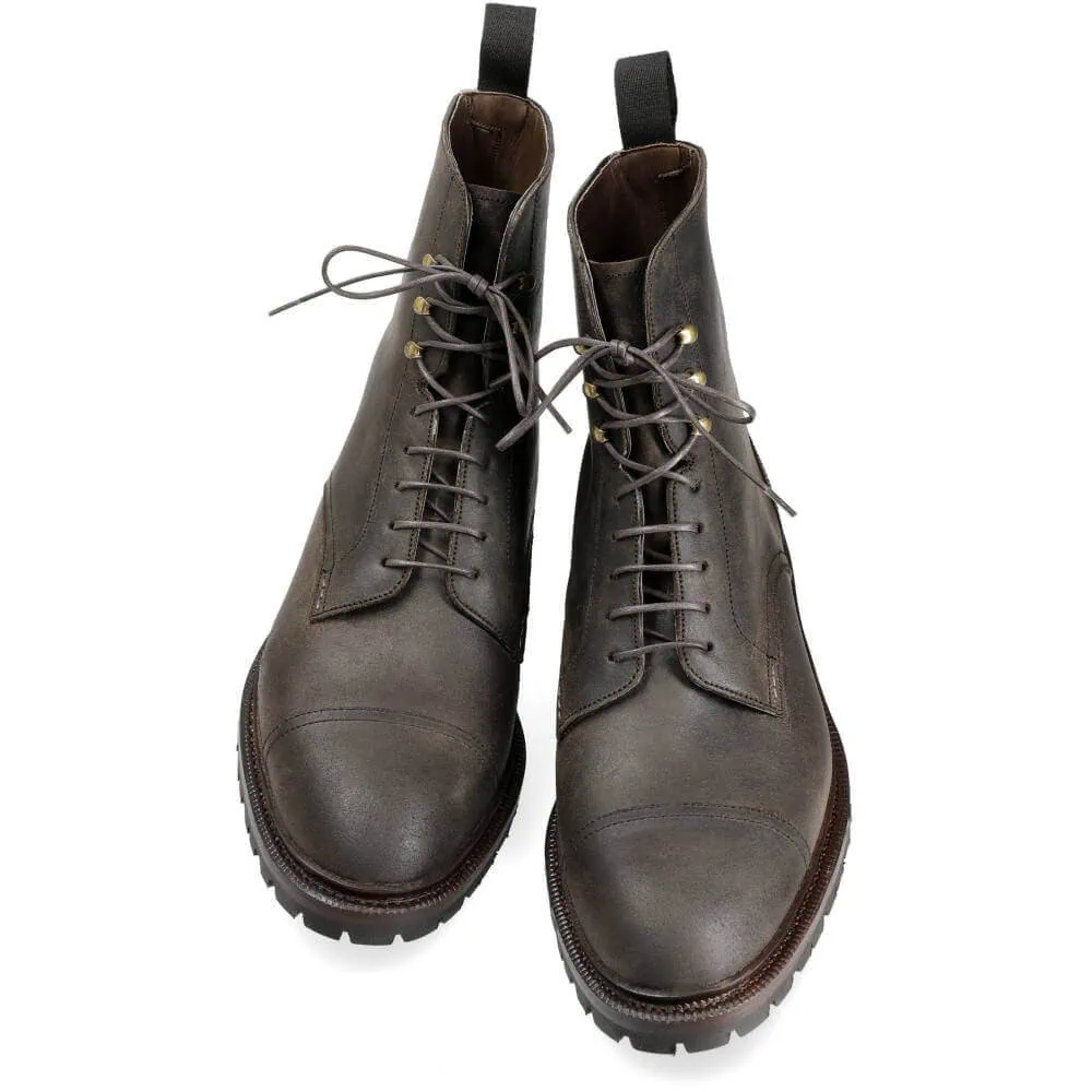CAP TOE BOOTS IN DARK BROWN WAXY COMMANDER | CARMINA