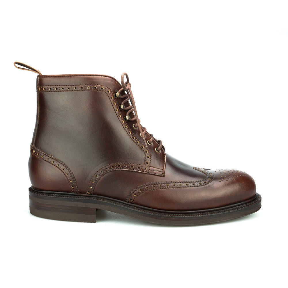 Full brogue boots in brown cromaxel | Carmina