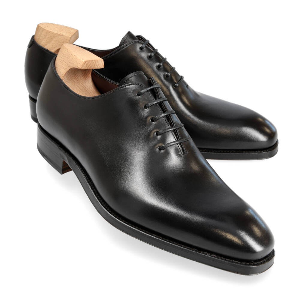 WHOLECUT OXFORDS IN BLACK CALF | CARMINA