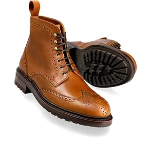 ウィングチップブーツ