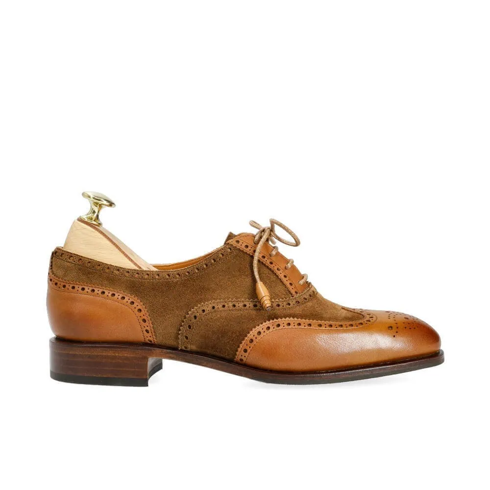 WOMEN'S WINGTIP OXFORD SHOES IN TANNED RUSTICALF/SNUFF SUEDE | CARMINA