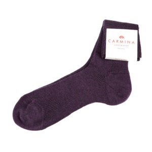 Women's short socks in lilac.